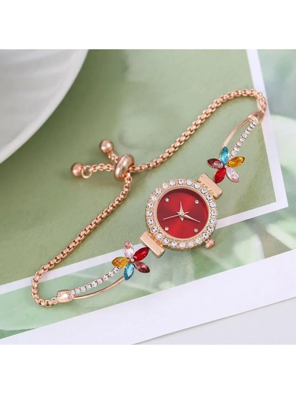 Women's Green Simple Floral Bracelet Watch Diamond Quartz Light Luxury Watch